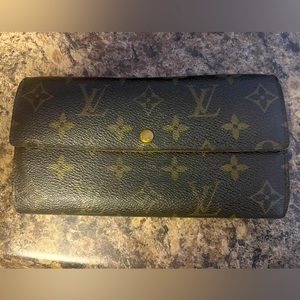 Louis Vuitton Monogram Portefeiulle Sarah Long Bifold Wallet